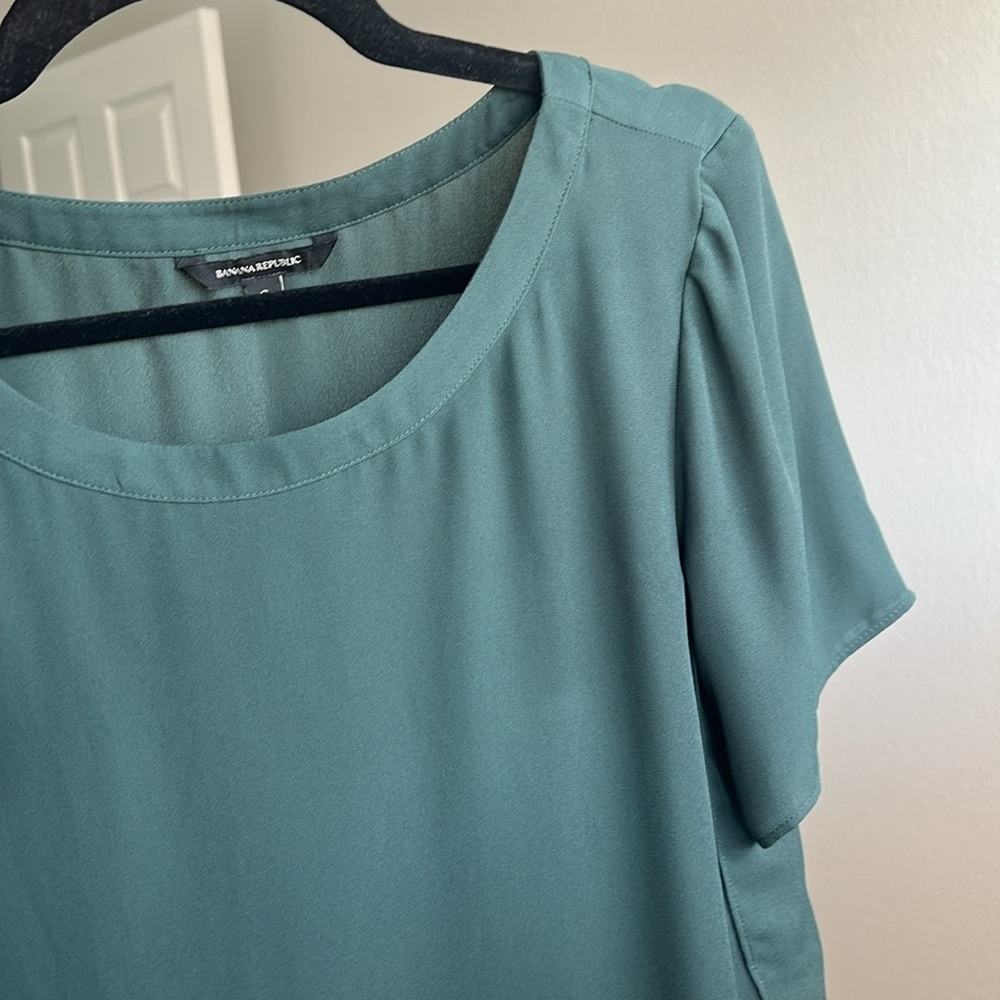 Green Banana Republic top